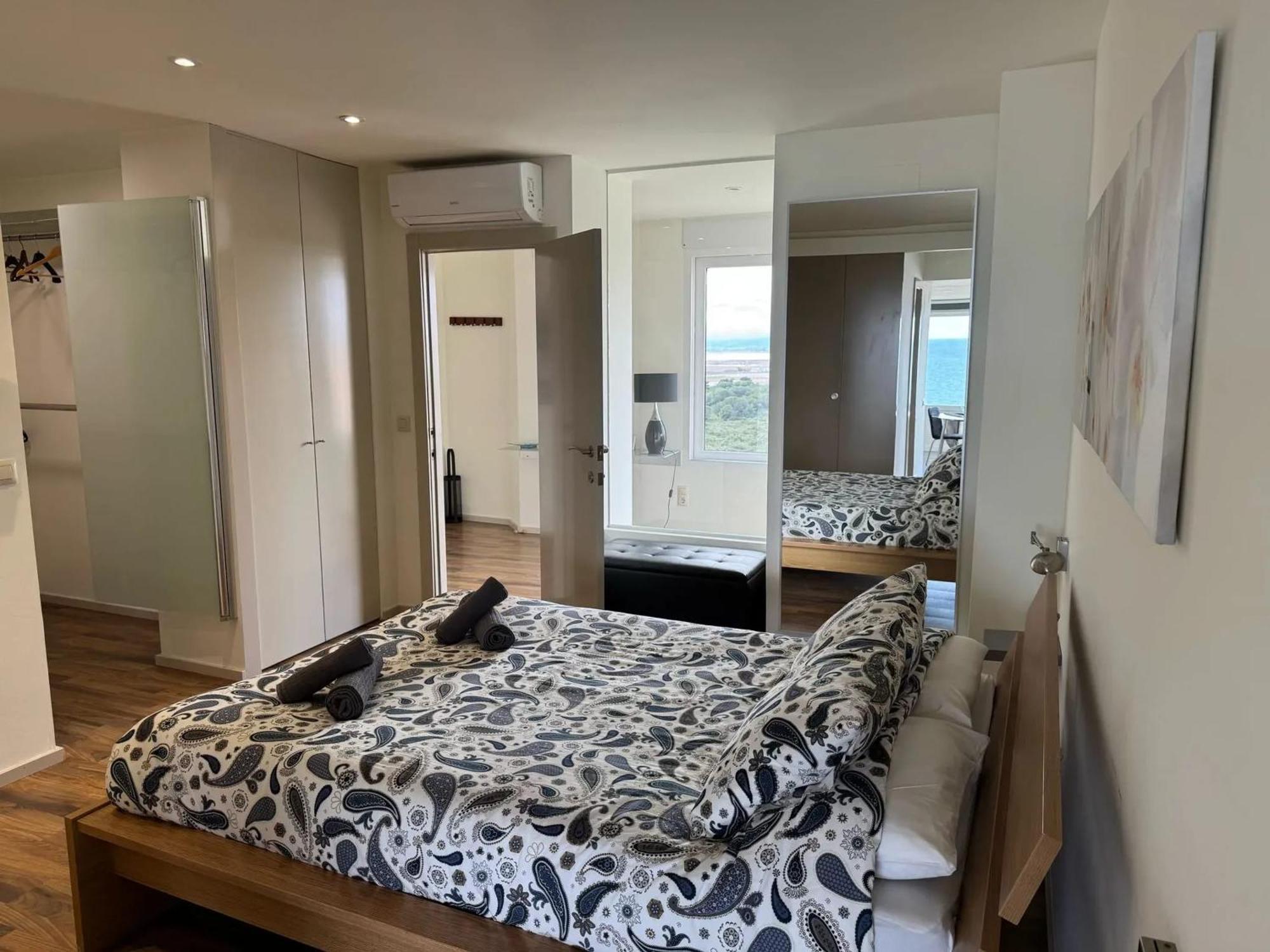Spacious Apartment In Valencia With Sea View - 160 Sqm Luaran gambar